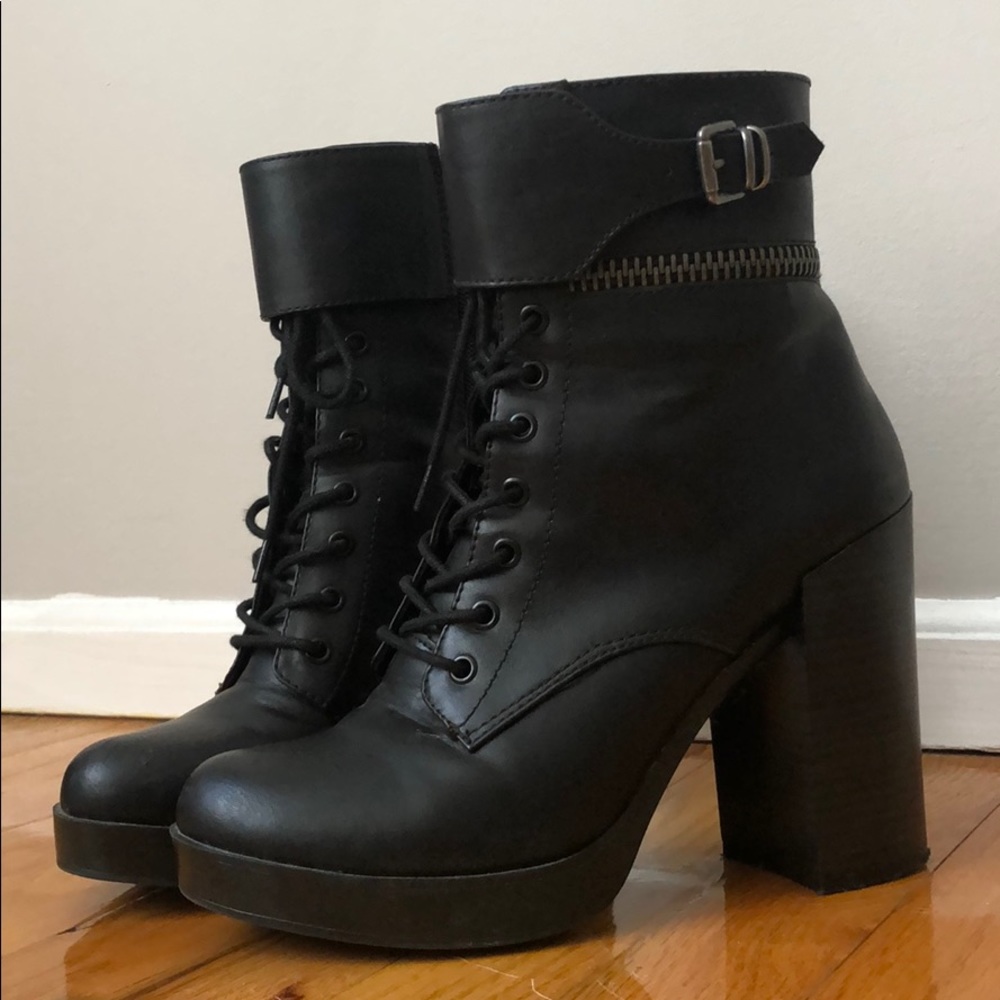 Forever 21 Black Boots with Heel
